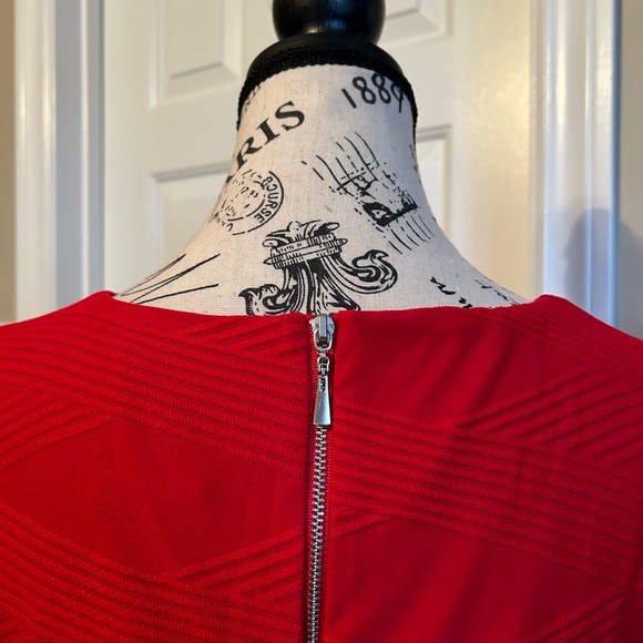 ✨🎄✨ RED SHEATH DRESS Size 10  NWT - Picture 5 of 8